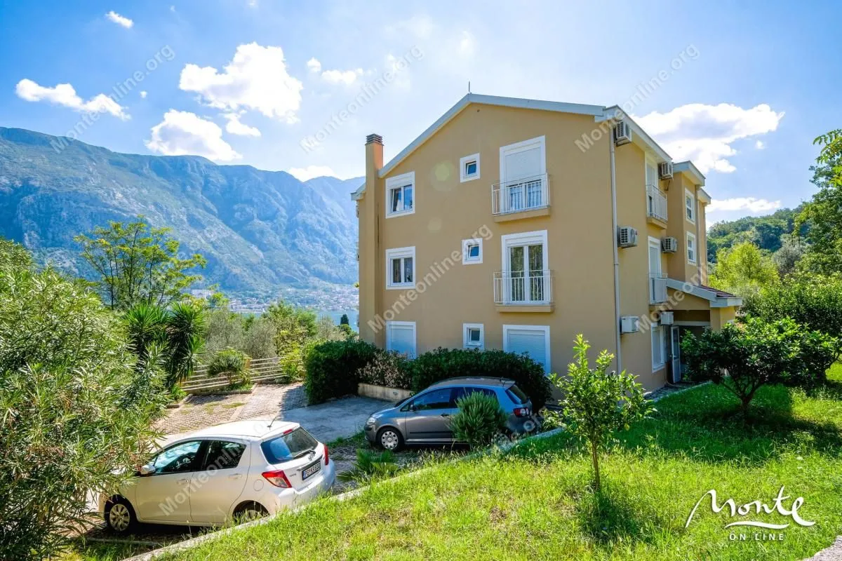 Prodaja, dvosoban stan, 83m², Prčanj, Kotor