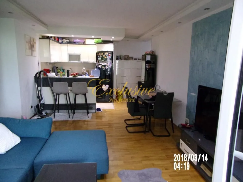 Prodaja, trosoban stan, 76m², Stari Grad, Beograd