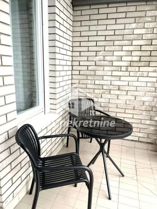 Rent, three bedroom apartment, 88m², Vračar Sve Podlokacije, Beograd