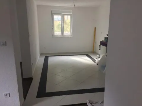 Sale, one bedroom apartment, 48m², Risan, Kotor - image 7