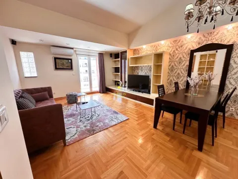 Prodaja, dvosoban stan, 92m², City Kvart, Podgorica - image 1