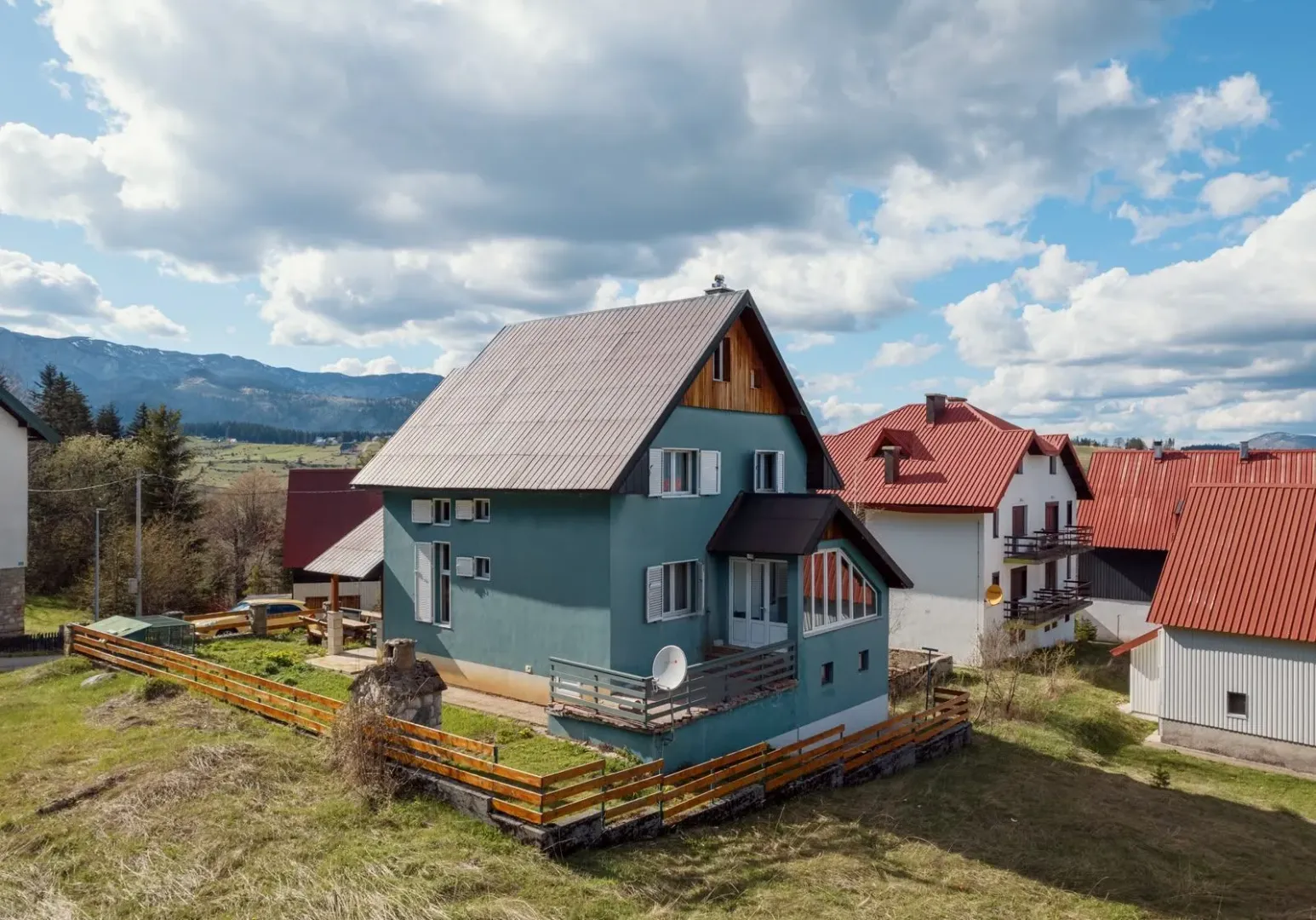 Prodaja, kuća, 200m², Žabljak, Crna Gora