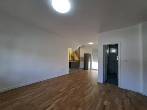Izdavanje, trosoban stan, 56m², Klisa, Novi Sad Sve Podlokacije - image 4