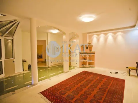 Izdavanje, četvorosoban stan, 158m², Đeram Pijaca, Beograd - image 2