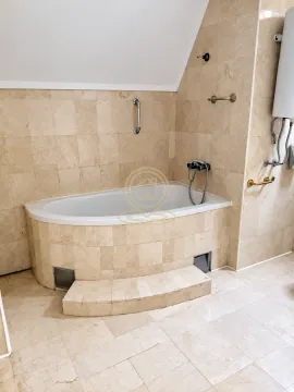 Rent, house, 360m², Zvezdara Sve Podlokacije, Beograd - image 10