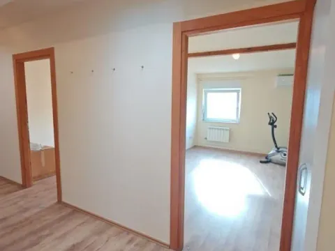 Sale, four bedroom apartment, 112m², Lekino Brdo, Voždovac Sve Podlokacije - image 16