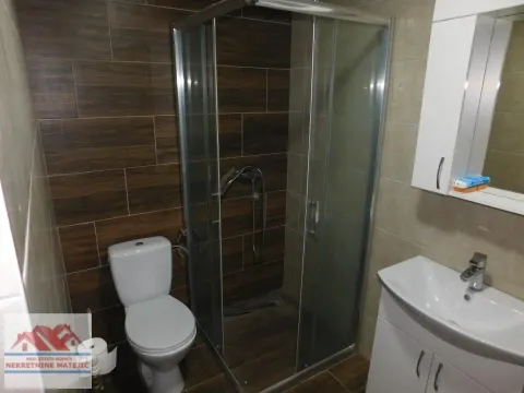Izdavanje, dvosoban stan, 65m², Centar, Kragujevac - image 12