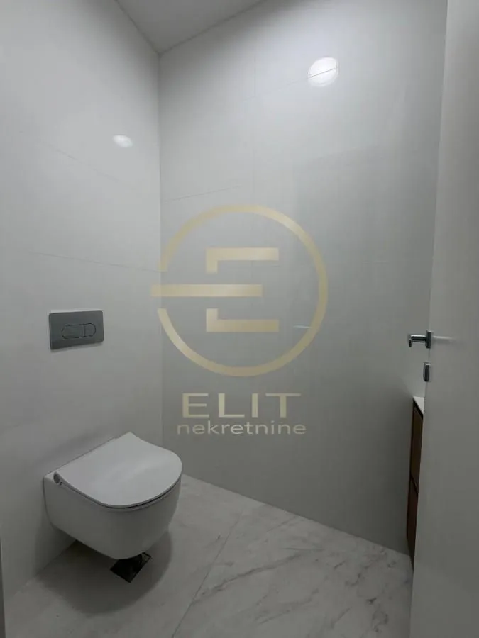Rent, office space, 126m², Novi Sad Sve Podlokacije, Novi Sad