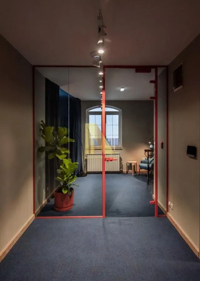 Rent, office space, 353m², Novo naselje, Novi Sad