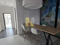 Izdavanje,  poslovni prostor, 424m2, Sajmište, Novi Sad