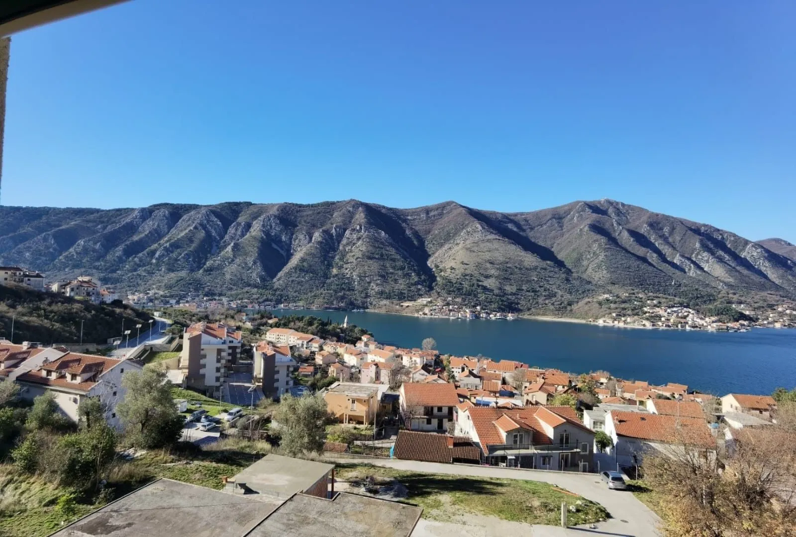Rent, two bedroom apartment, 50m², Dobrota, Kotor