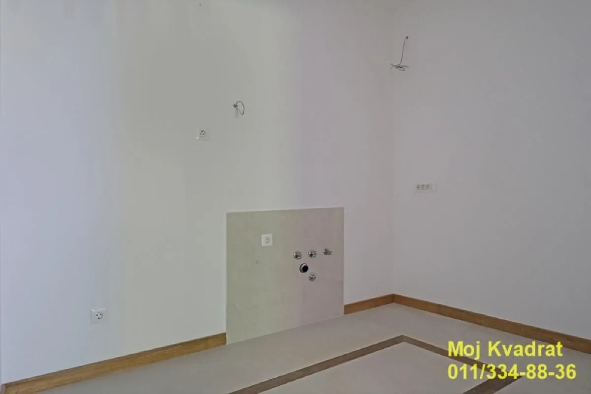Prodaja, dvosoban stan, 83m², Kalenić Pijaca, Vračar Sve Podlokacije