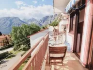 Sale, one bedroom apartment, 49m², Dobrota, Kotor - image 5