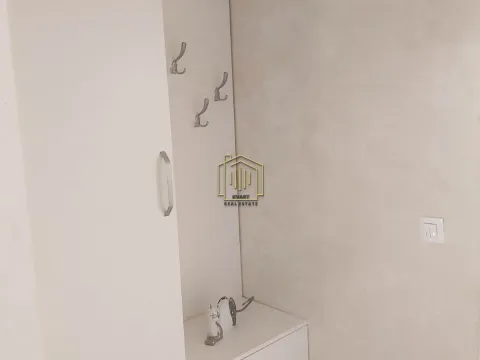 Izdavanje, dvosoban stan, 57m², Stari Aerodrom, Podgorica - image 4