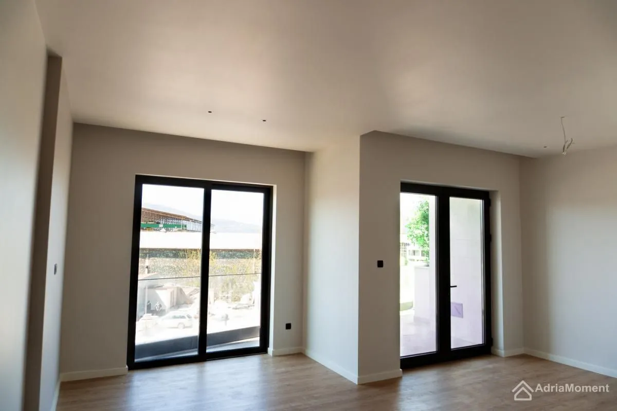 Prodaja, garsonjera, 62m², Tivat, Crna Gora