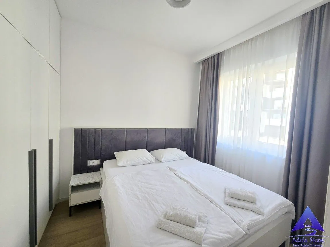 Prodaja, dvosoban stan, 63m², Bečići, Budva