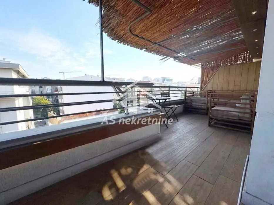 Prodaja, četvorosoban stan, 117m², Vračar Sve Podlokacije, Beograd
