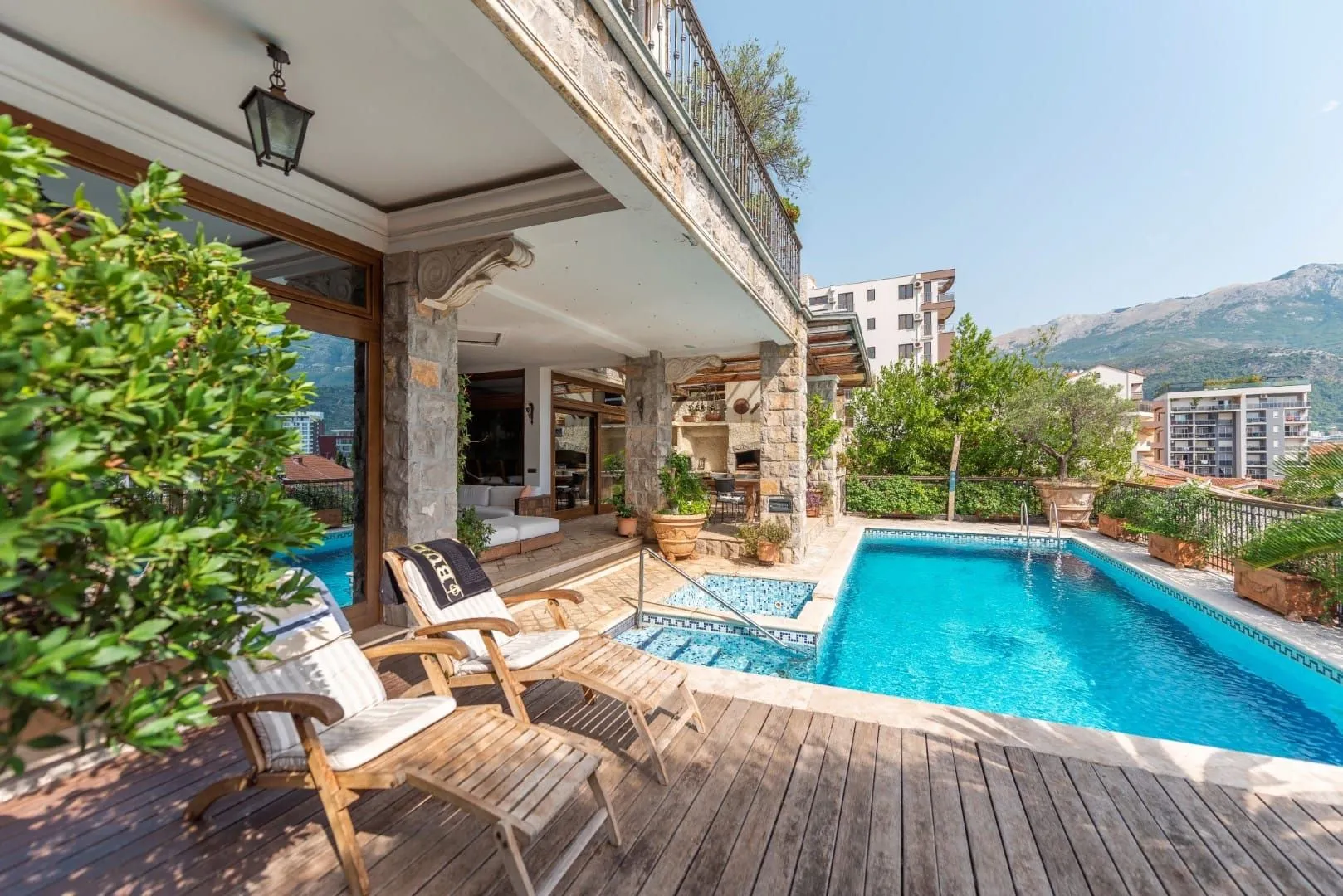 Sale, house, 1264m², Gospoština, Budva