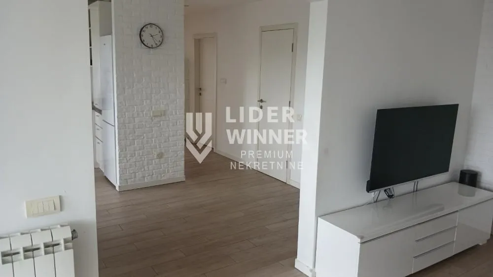 Izdavanje, trosoban stan, 78m², Novi Beograd Sve Podlokacije, Beograd