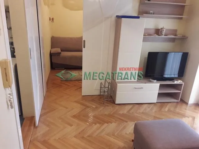 Izdavanje, jednosoban stan, 30m², Grbavica, Novi Sad Sve Podlokacije