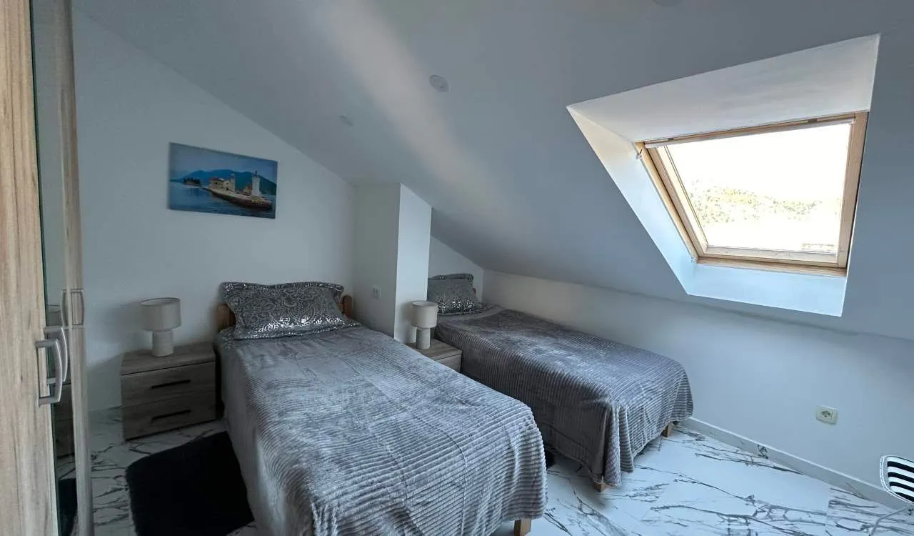Sale, four bedroom apartment, 87m², Centar, Budva