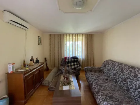 Izdavanje, kuća, 100m², Gornja Gorica, Podgorica - image 7