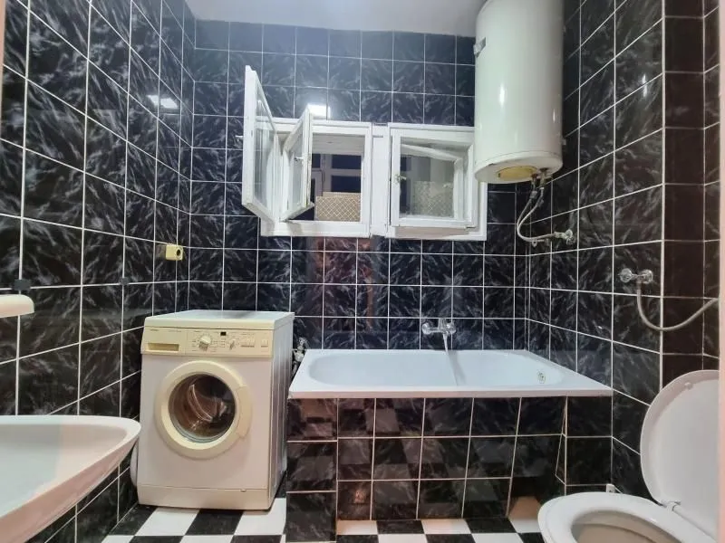 Izdavanje, dvosoban stan, 56m², Centar, Niš