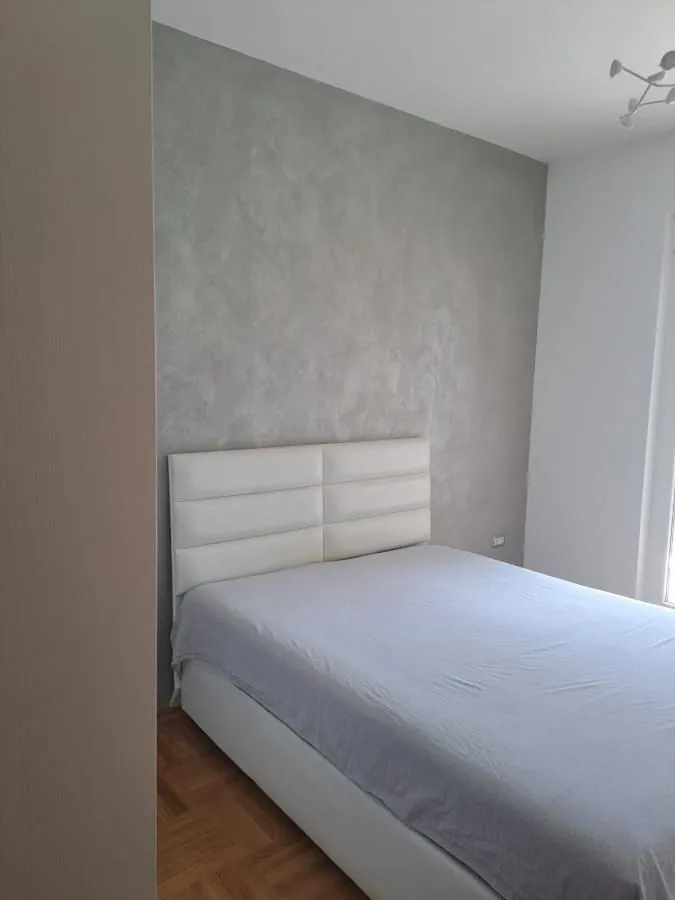 Rent, studio apartment, 51m², Centar, Tivat
