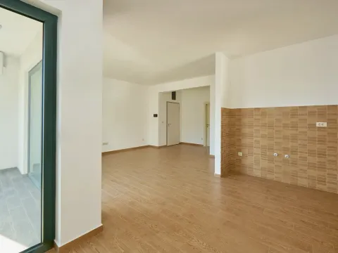 Sale, two bedroom apartment, 63m², Bečići, Budva - image 11