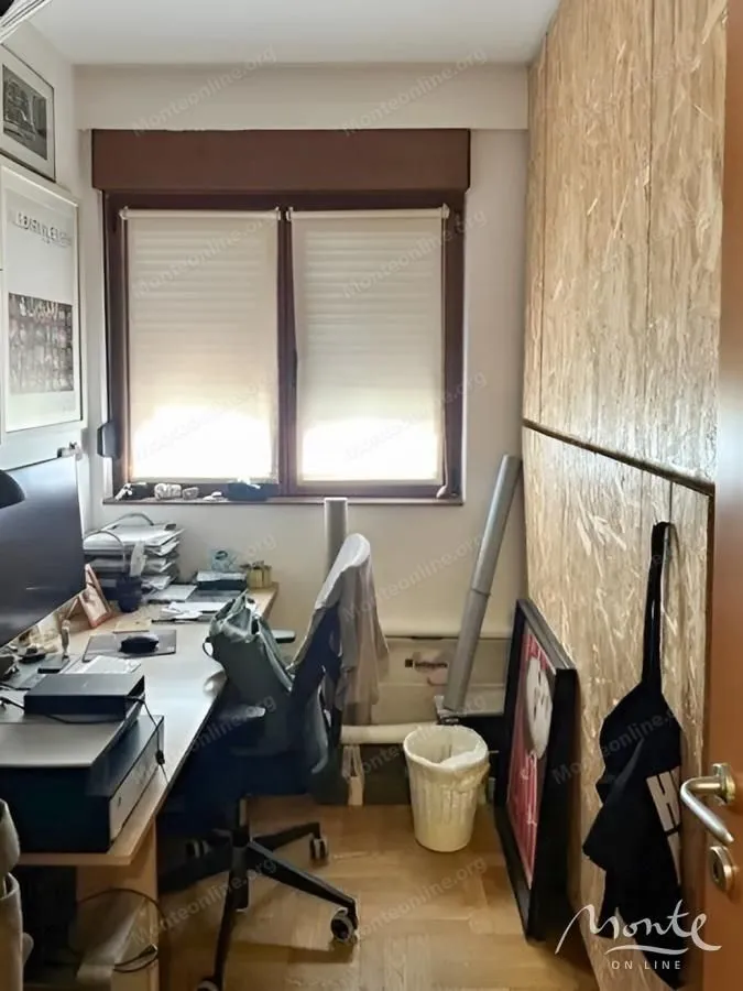 Prodaja, trosoban stan, 81m², Stari Aerodrom, Podgorica