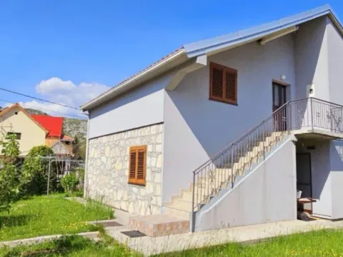 Izdavanje, dvosoban stan, 65m², Humci, Cetinje - image 7