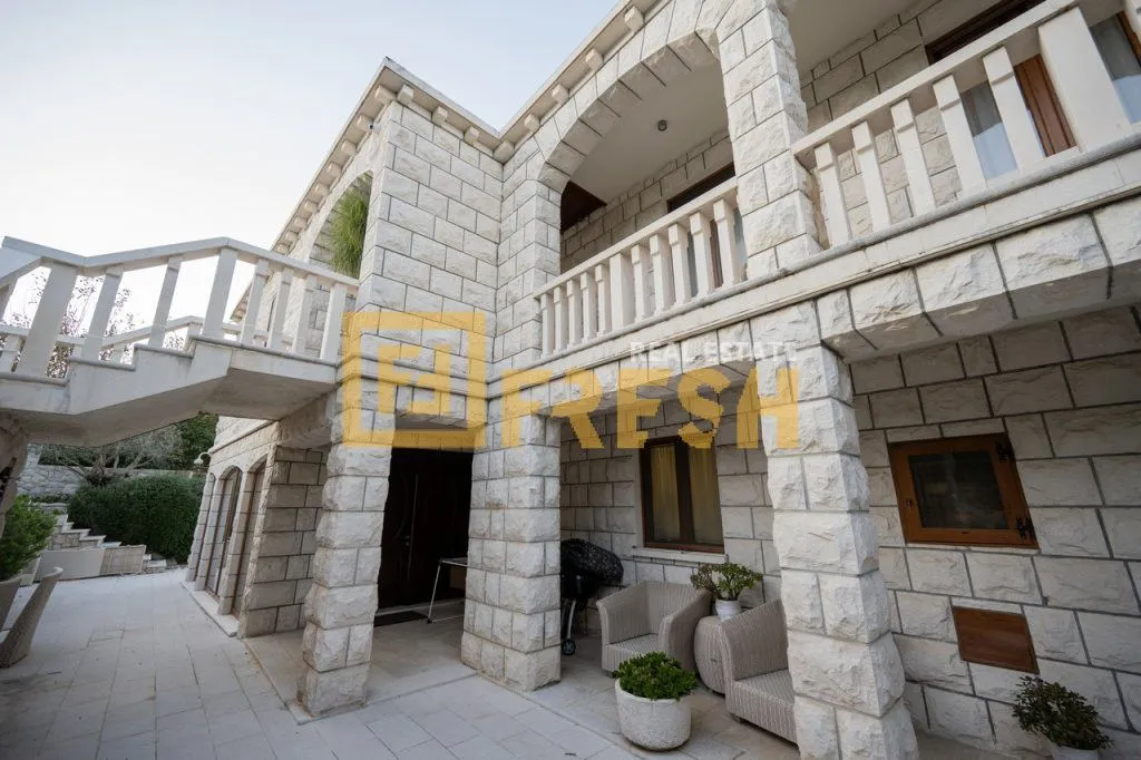 Prodaja, kuća, 300m², Tivat, Crna Gora
