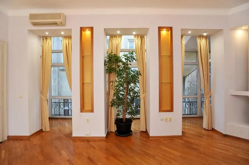 Rent, office space, 160m², Stari Grad, Beograd