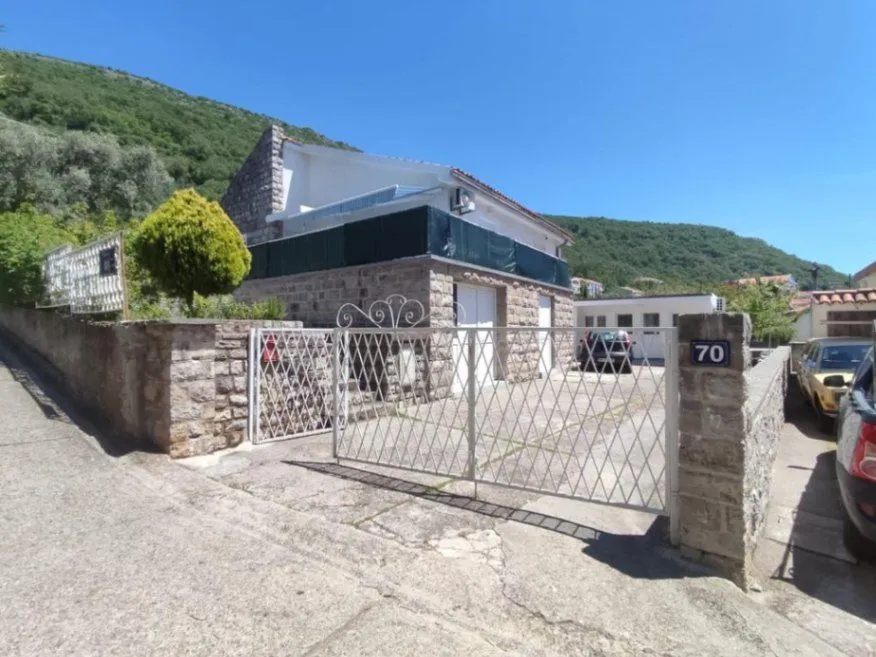 Sale, house, 210m², Petrovac, Budva