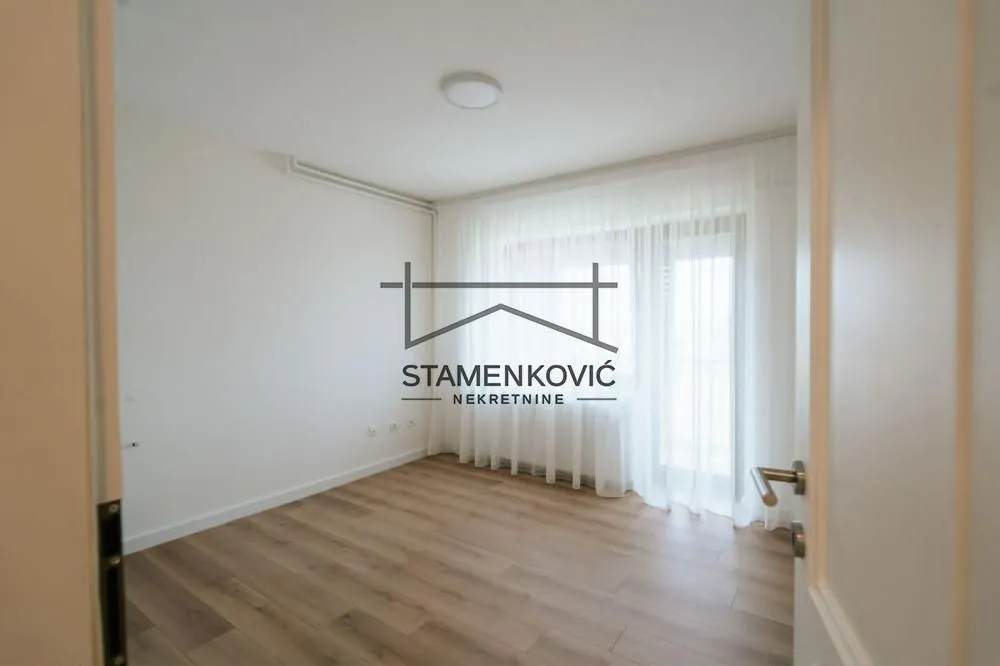 Prodaja, trosoban stan, 74m², Petrovaradin, Novi Sad