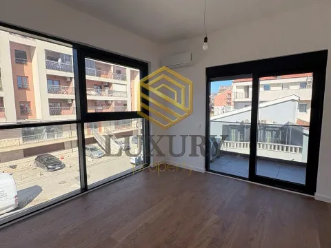 Prodaja, garsonjera, 33m², Preko Morače, Podgorica - image 1