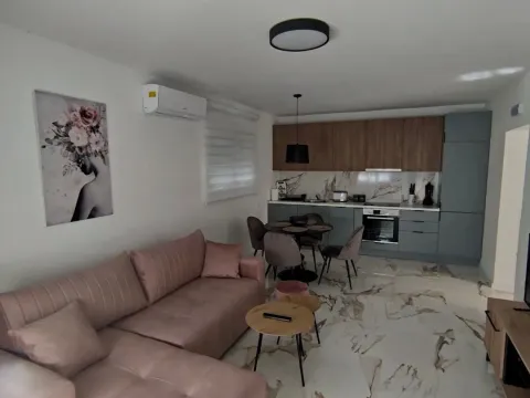 Stan in Donja Lastva