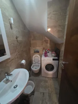 Izdavanje, dvosoban stan, 75m², Stara Varoš, Podgorica - image 8