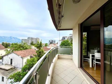 Izdavanje, jednosoban stan, 47m², Budva, Crna Gora - image 22