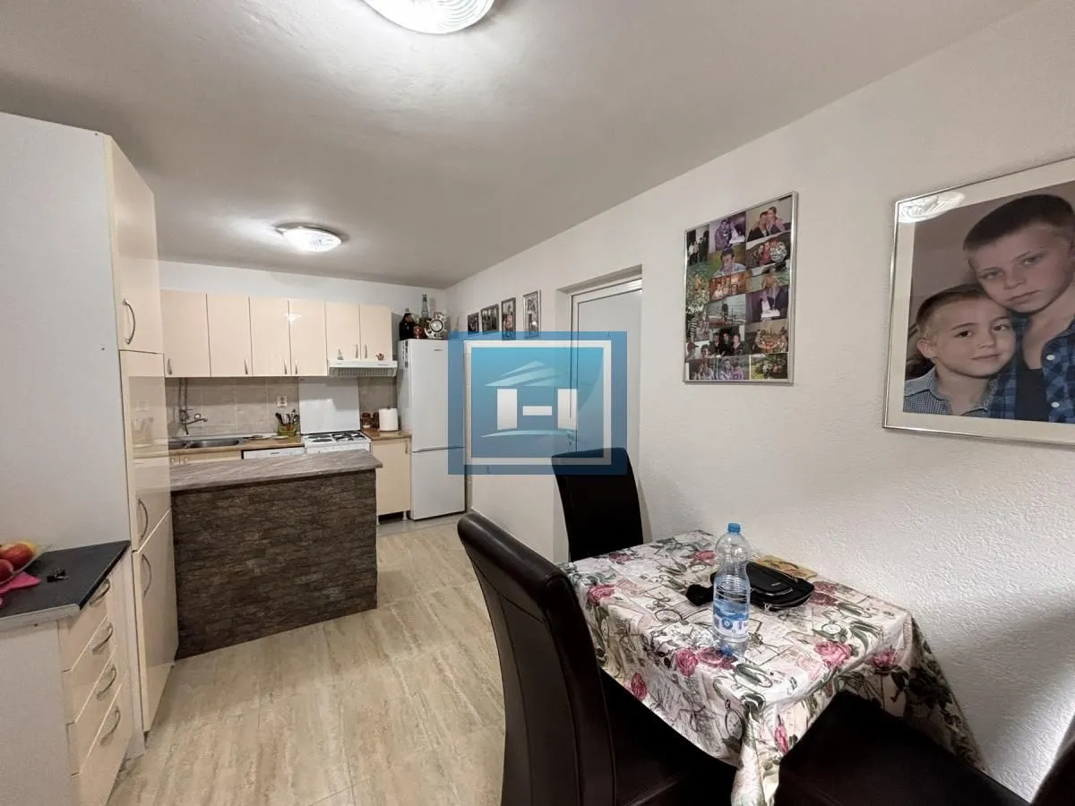 Prodaja, kuća, 181m², Kajsijar, Jagodina