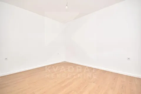 Izdavanje, poslovni prostor, 52m², Ibričevina, Podgorica - image 5