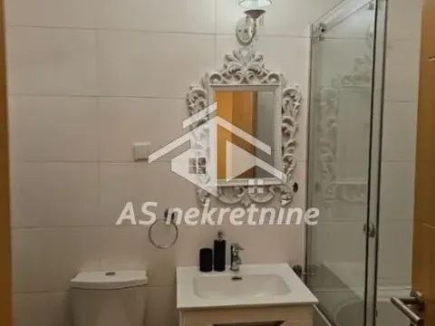 Izdavanje, četvorosoban stan, 96m², Vračar Sve Podlokacije, Beograd - image 19
