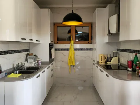 Sale, house, 200m², Rogami, Podgorica - image 11