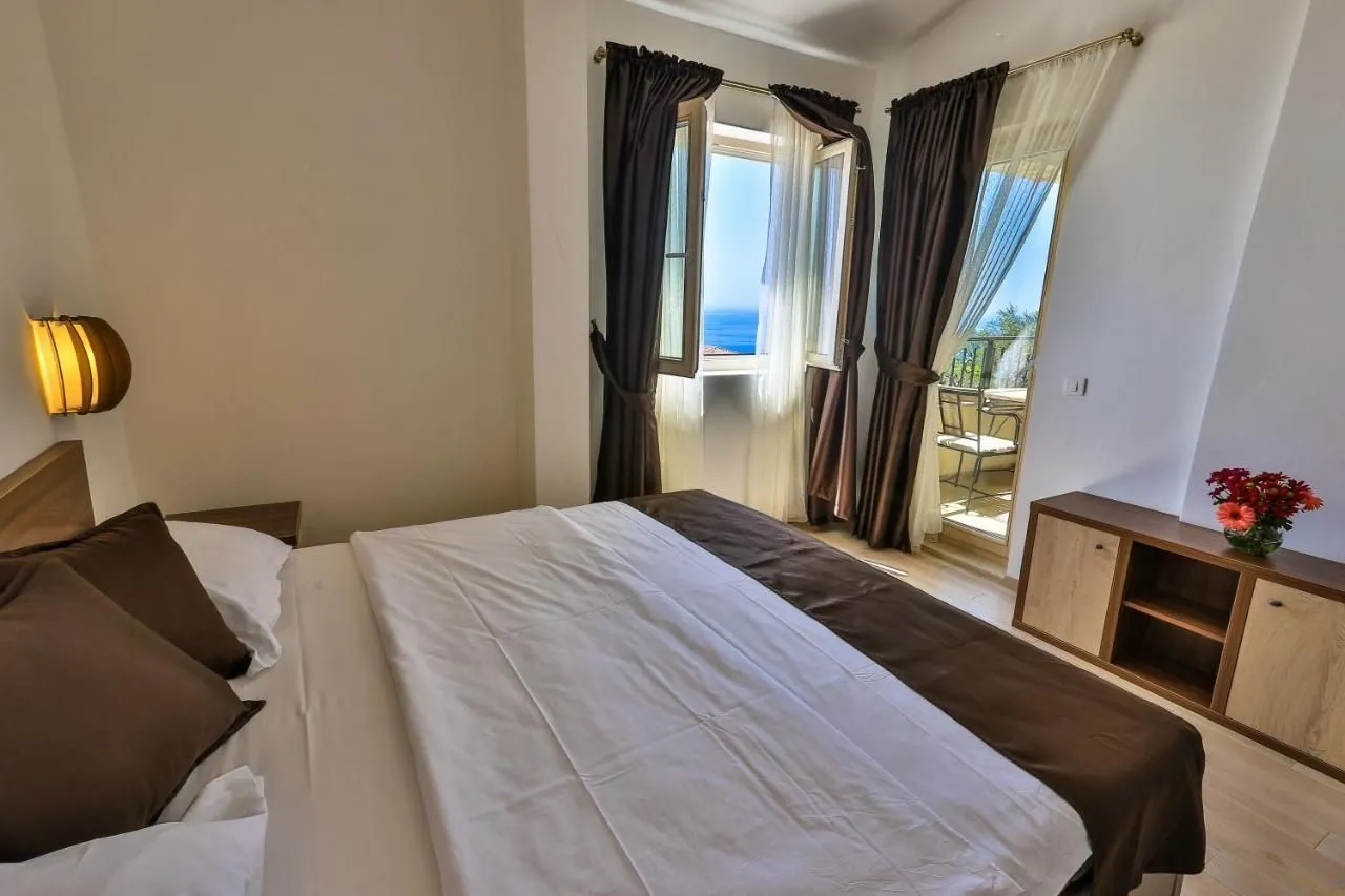 Sale, house, 225m², Reževići, Budva