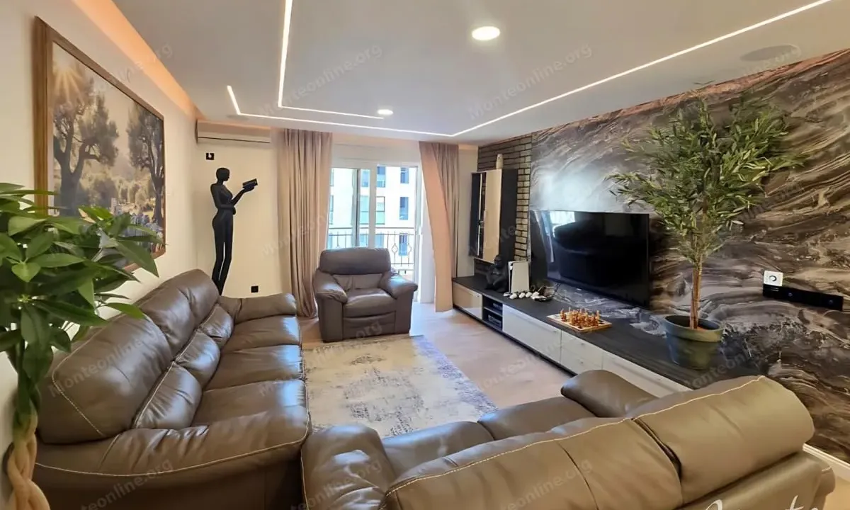 Sale, three bedroom apartment, 106m², Bečići, Budva