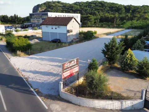 Zemljište in Tuški Put