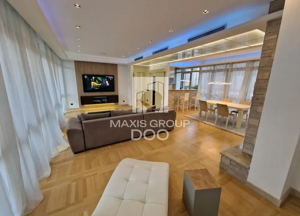 Izdavanje, četvorosoban stan, 148m², Savski Venac, Beograd