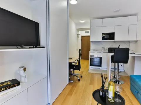 Prodaja, garsonjera, 29m², Centar, Budva - image 8