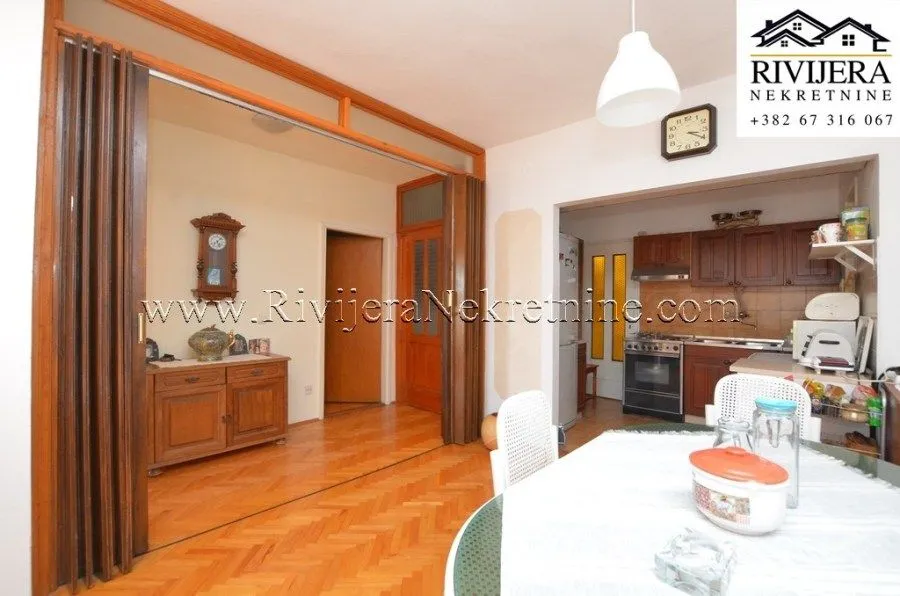 Prodaja, kuća, 200m², Centar, Herceg Novi