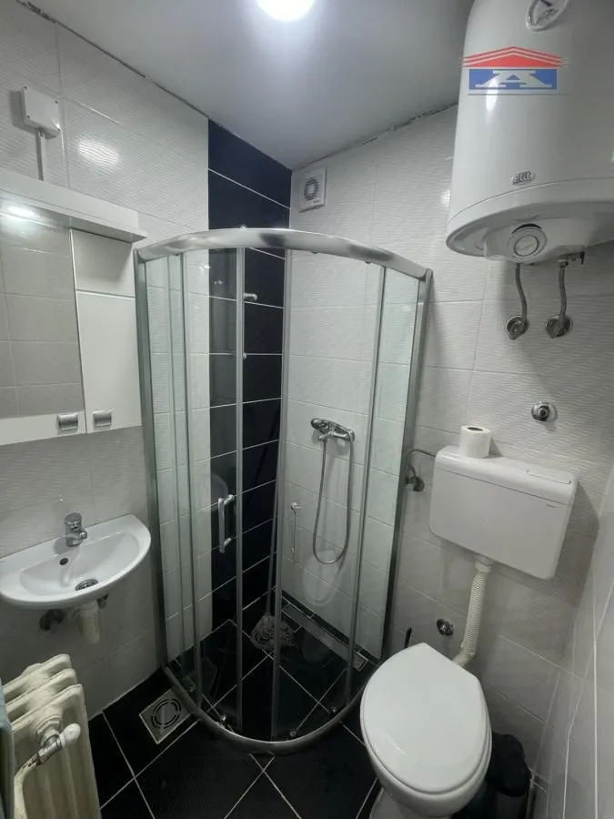 Izdavanje, jednosoban stan, 32m², Detelinara, Novi Sad Sve Podlokacije